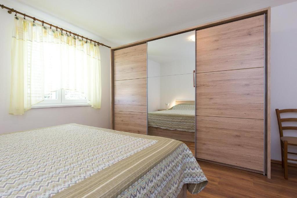 Apartments Hodanic คิร์ก ภายนอก รูปภาพ