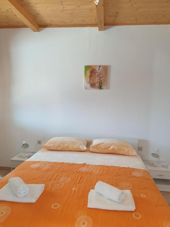 Apartments Hodanic คิร์ก ภายนอก รูปภาพ