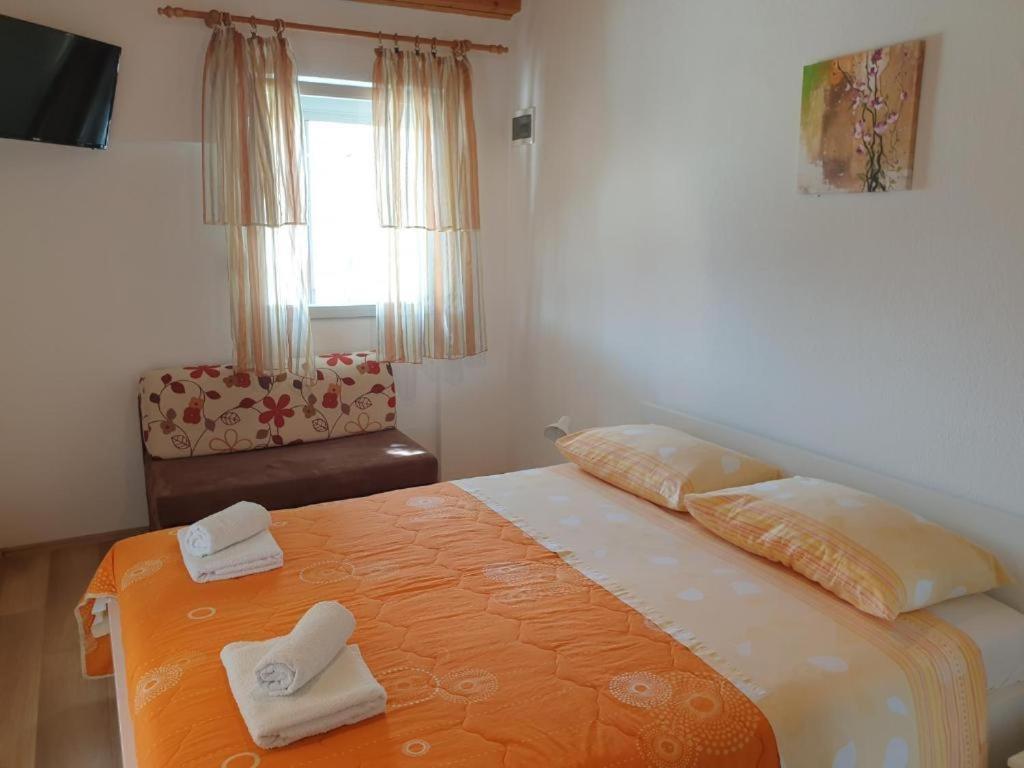 Apartments Hodanic คิร์ก ภายนอก รูปภาพ