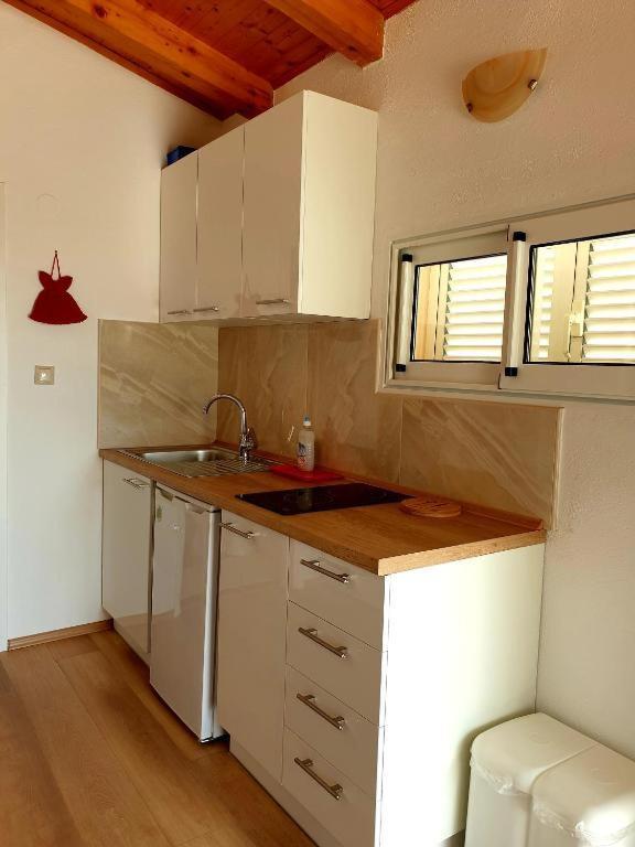 Apartments Hodanic คิร์ก ภายนอก รูปภาพ