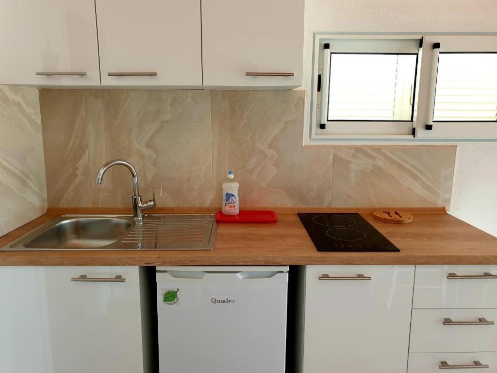 Apartments Hodanic คิร์ก ภายนอก รูปภาพ